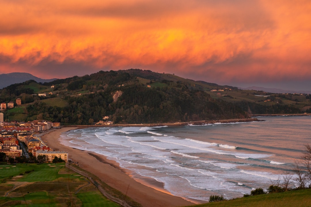 Día 10 — San Sebastián — Día libre — Peter Mode (unsplash)