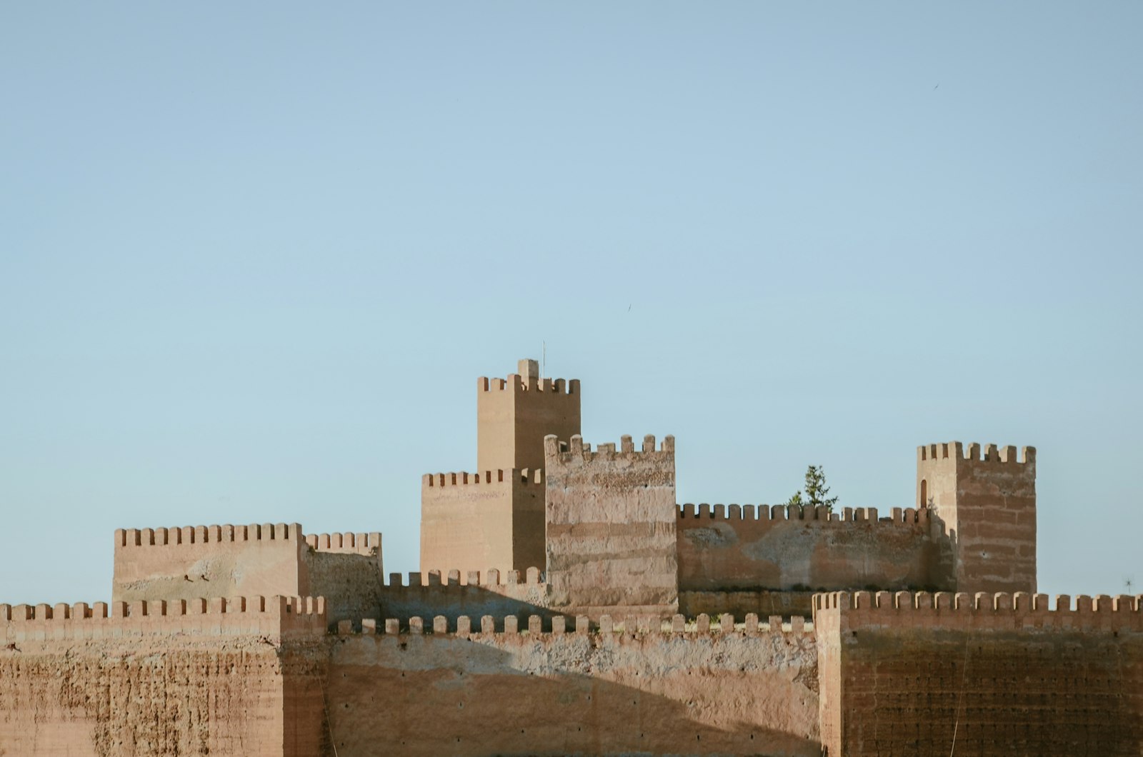 Día 5 — Granada → Guadix — Alpujarras y casas cueva — FotoFlo (unsplash)